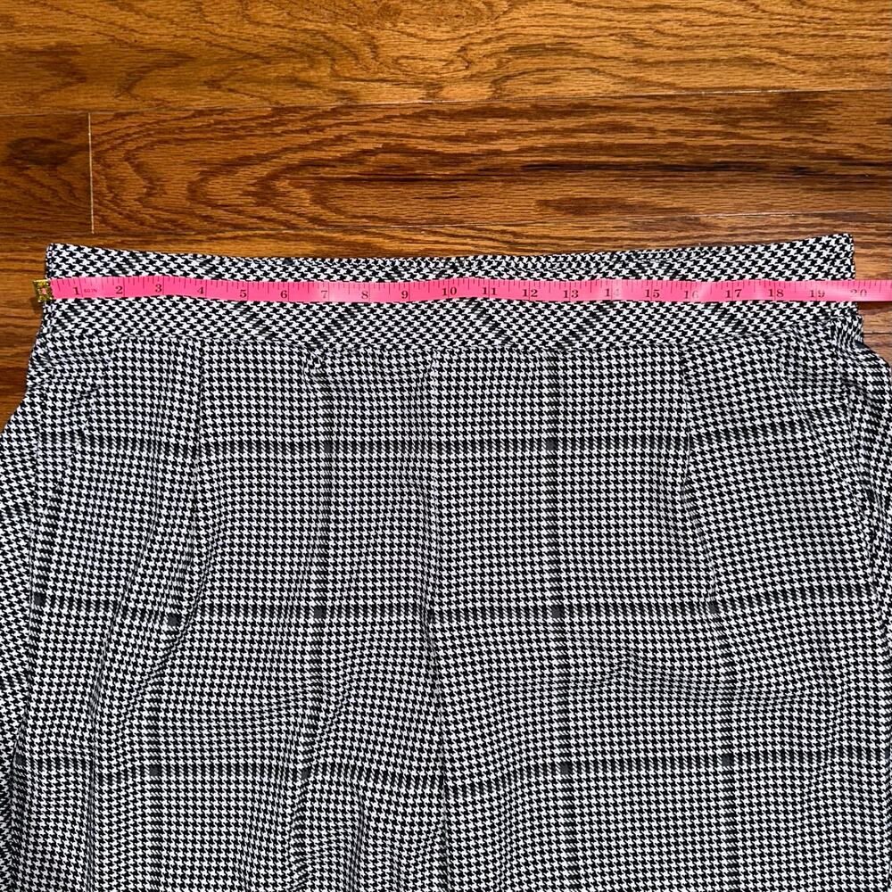 Torrid Black White Plaid Crepe Pull On Tapered Ankle Pant Size 2XL - Picture 12 of 16